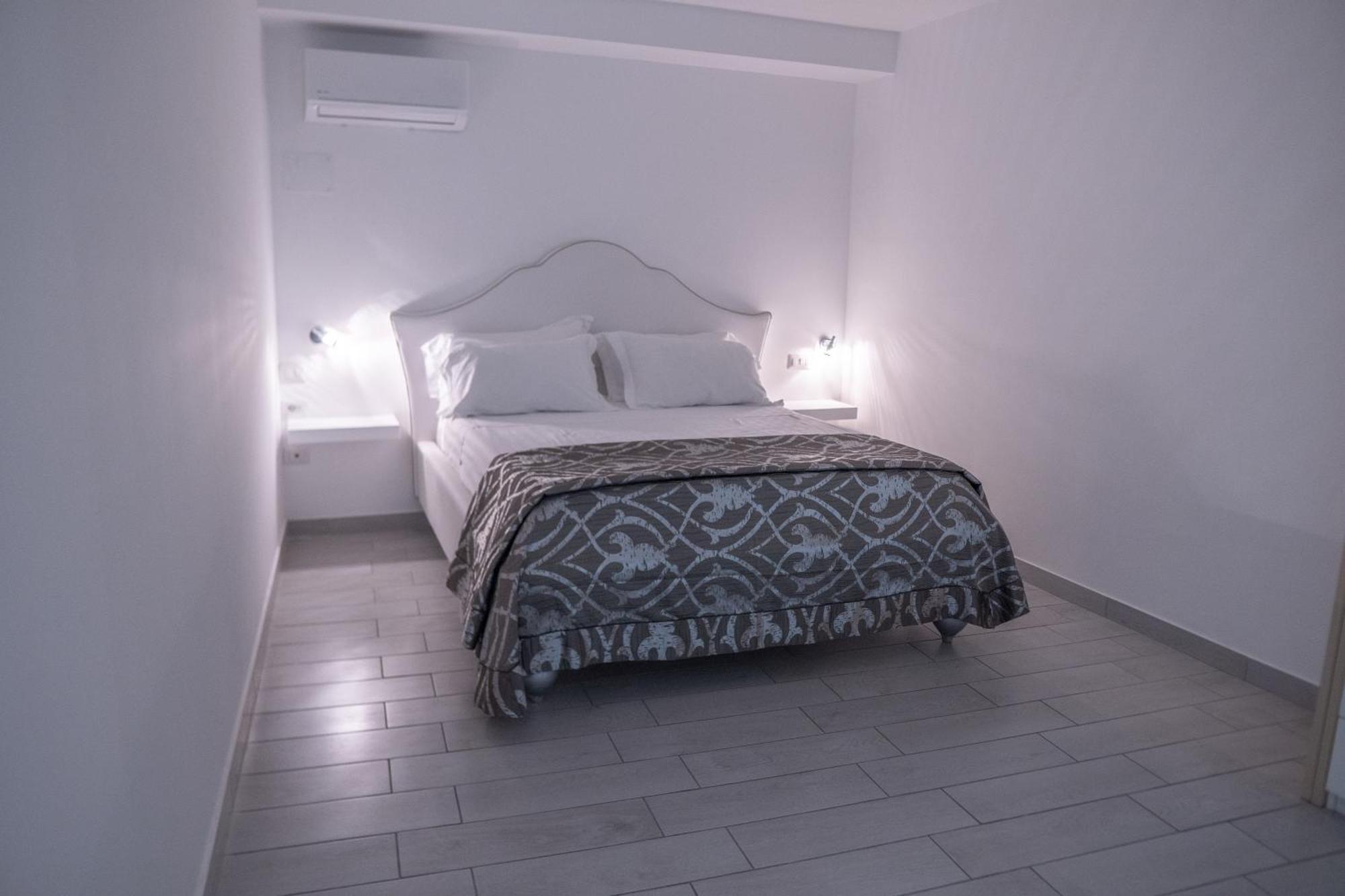 Suite D'Elite Chiaia Napoli Esterno foto